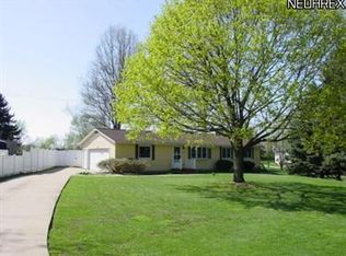 4552 Mayfair Rd, Uniontown, OH 44685