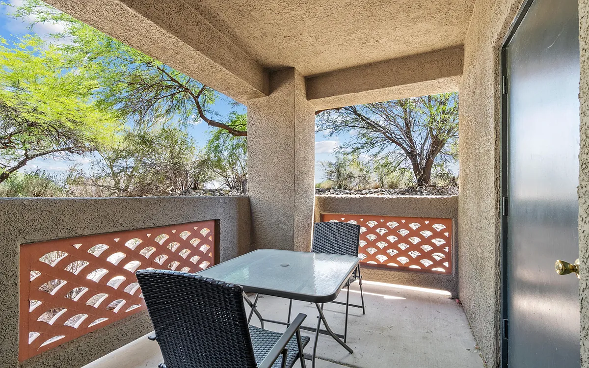 Building Photo - 5751 N Kolb Rd #23104