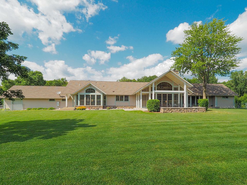 4194 N 6th St, Kalamazoo, MI 49009 | Zillow