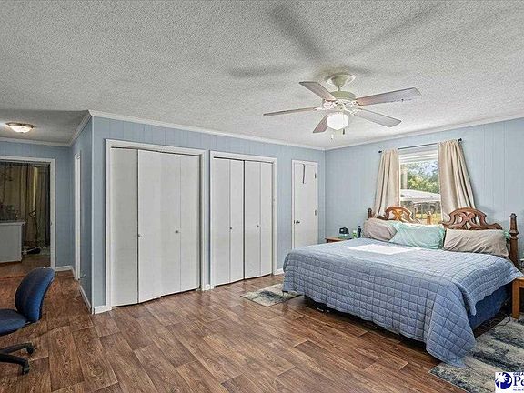 5th image of 1111 Syracuse St