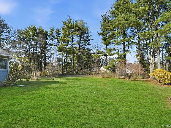 3rd image of 20 Highview Road