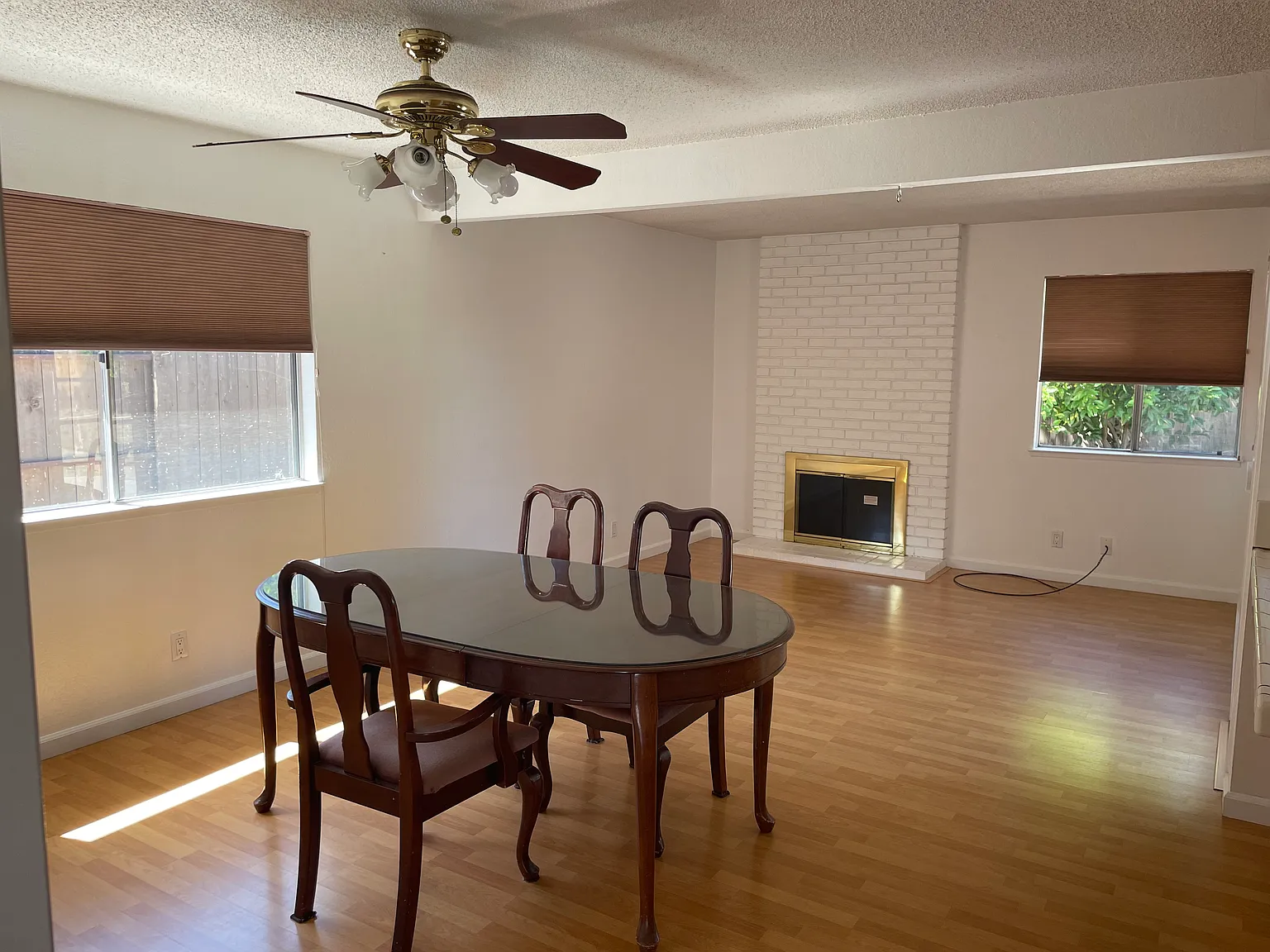 3 bed, 1295 sqft, $3,900 — Photo 3