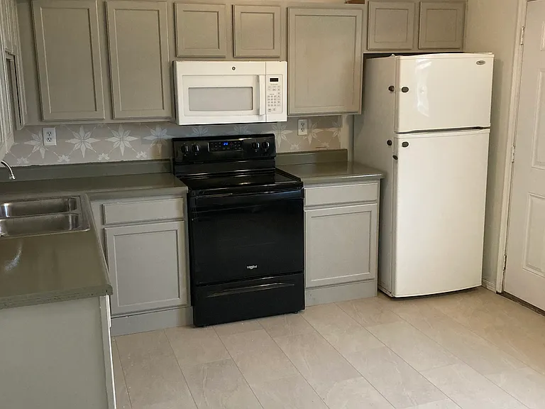 245 E Terrace Ct #245 — Photo 3