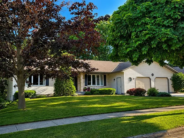423 Butternut Dr, Oregon, WI 53575