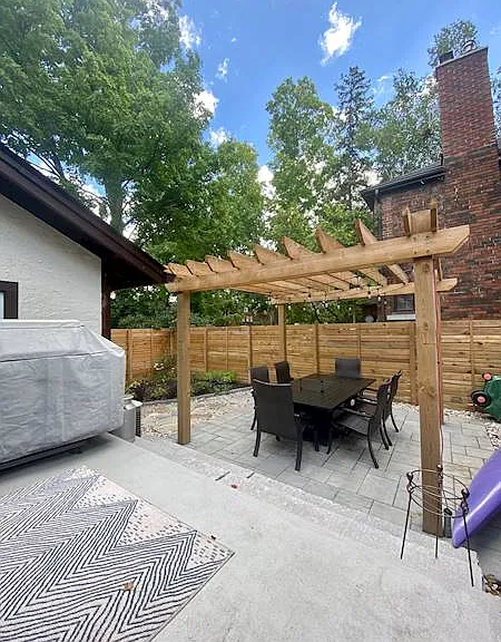101 Allen St W — Photo 22
