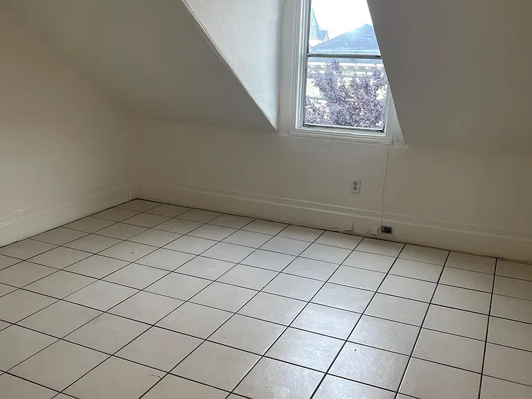 760 29th St #3 — Photo 12