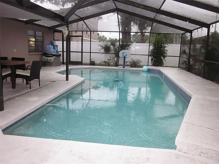 4902 Country Aire Ln — Photo 20