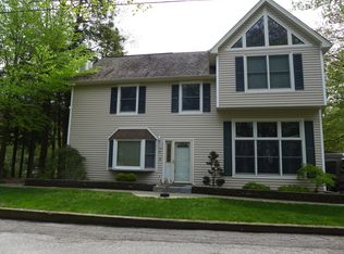 21 Spruce Point Trl, Hewitt, NJ 07421