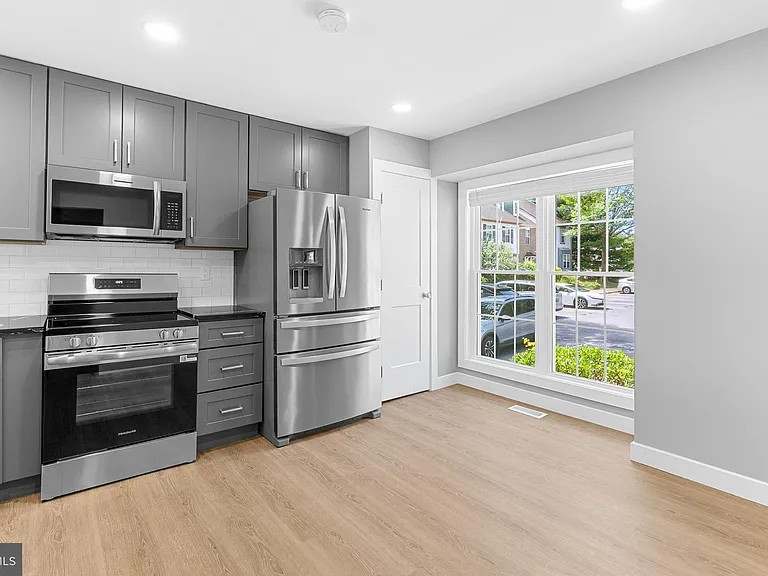 11409 Berland Pl — Photo 2