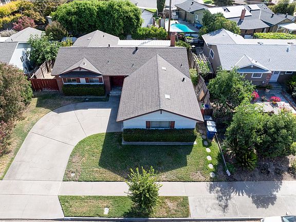 5th image of 3324 Colonial Dr