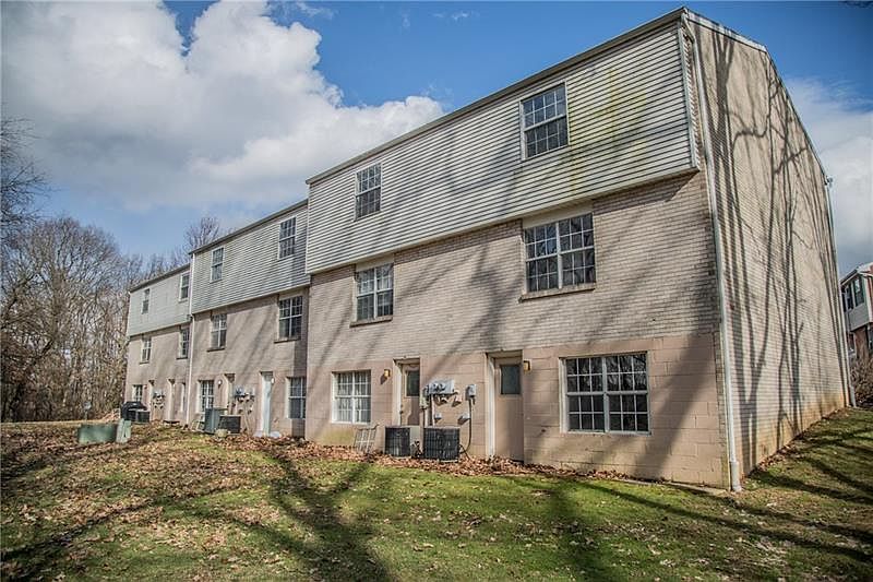 2nd image of 324 Bellford Ct #334