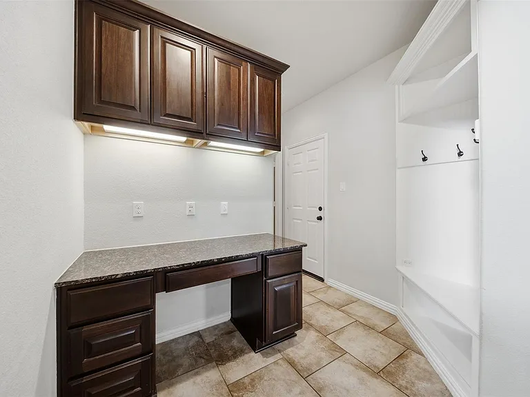 63 Vershire Cir — Photo 10