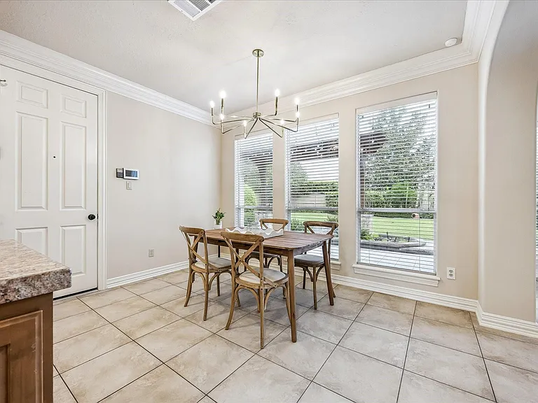 2210 Bywater Dr — Photo 16