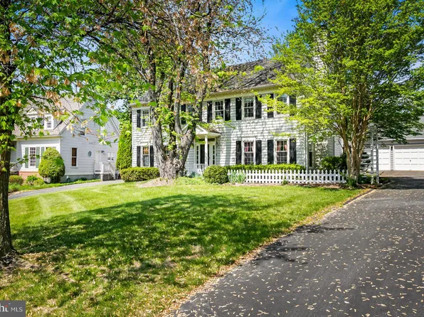 16809 Chestnut St, Gaithersburg, MD 20877