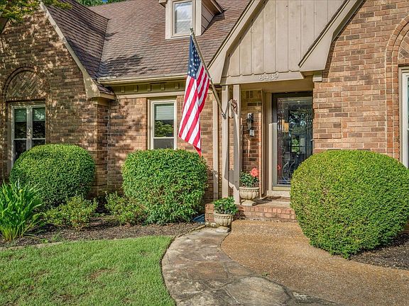 5th image of 8439 Tilden Ct