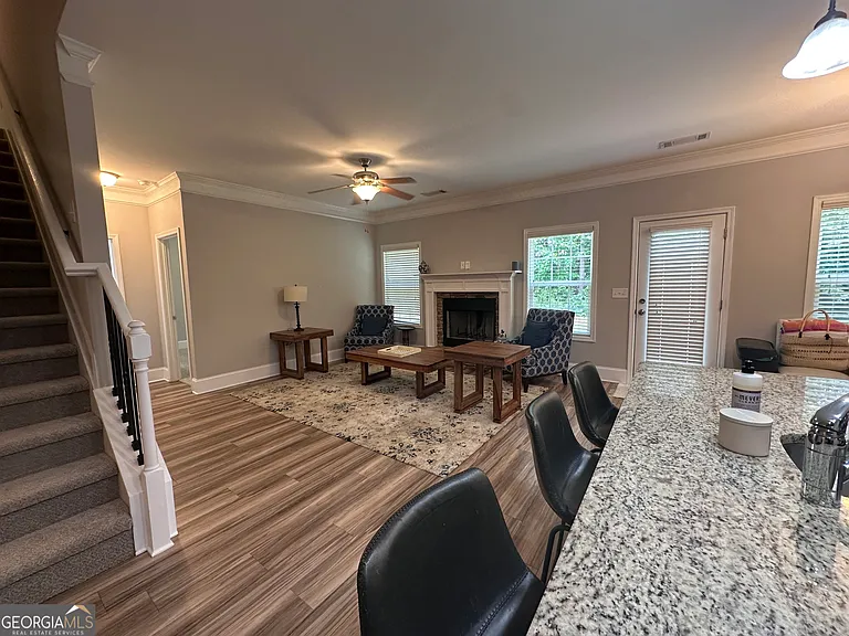 273 The Blvd — Photo 4
