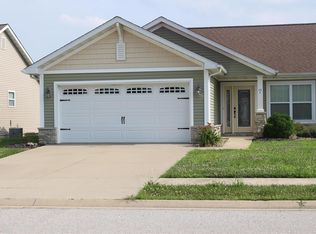 40 Tamarack Ln, Highland, IL