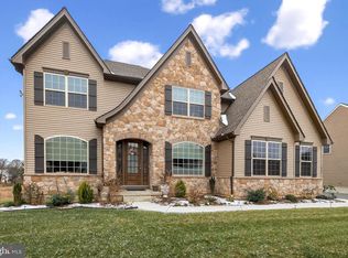 454 E Delp Rd, Lancaster, PA 17601