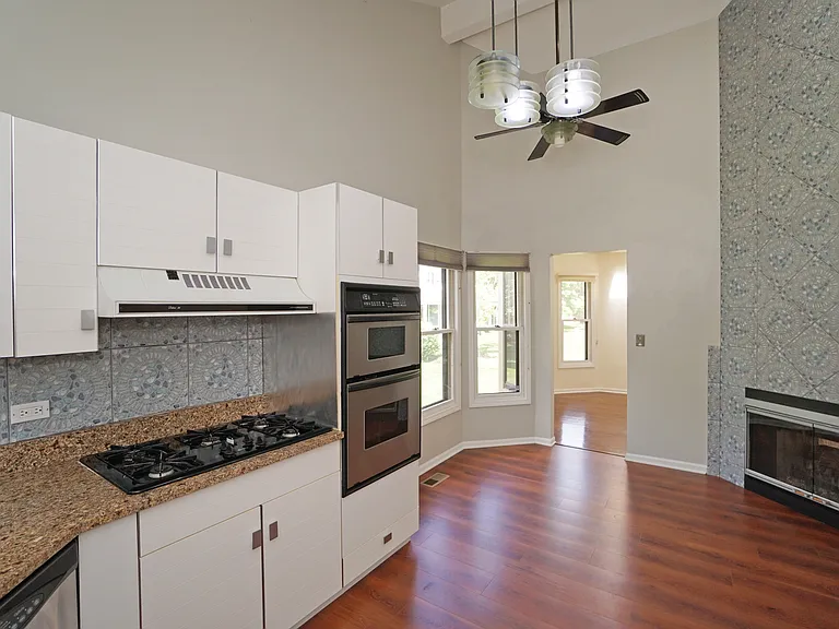 229 Willow Pkwy — Photo 10