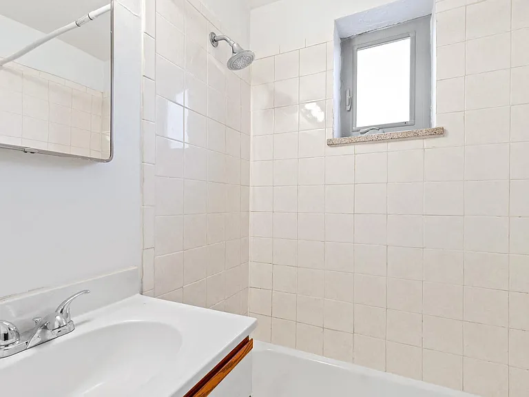 1557 S Ash Street — Photo 15