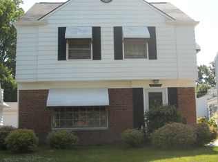 3723 Avalon Rd, Shaker Heights, OH 44120