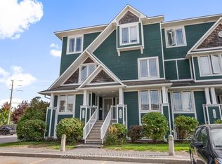 368 Crownridge Dr, Ottawa, ON K2M3A4