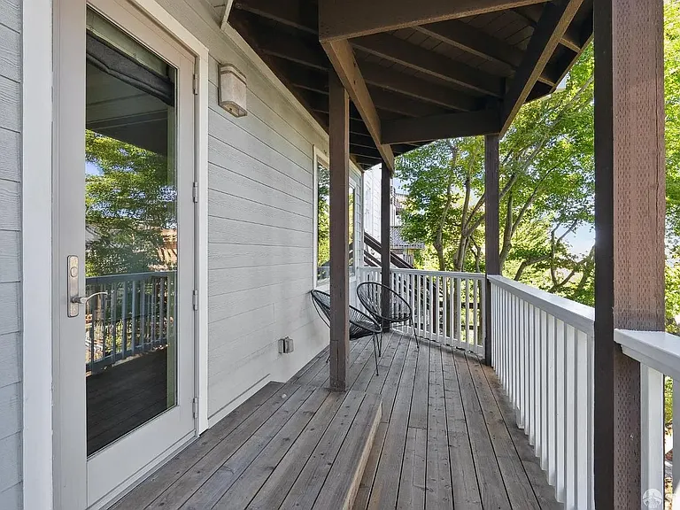 56 Divisadero St — Photo 31