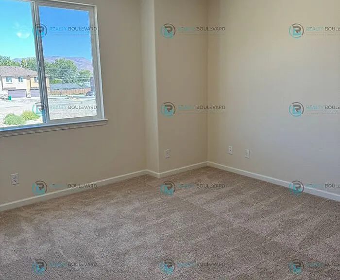 1011 Middle Gate Rd #1011 — Photo 5