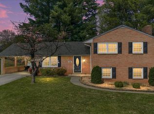 1048 Wine St, Front Royal, VA 22630