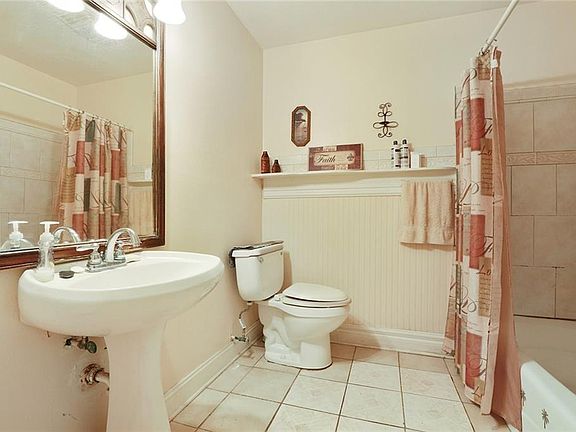 5th image of 8531-33 Dinkins St