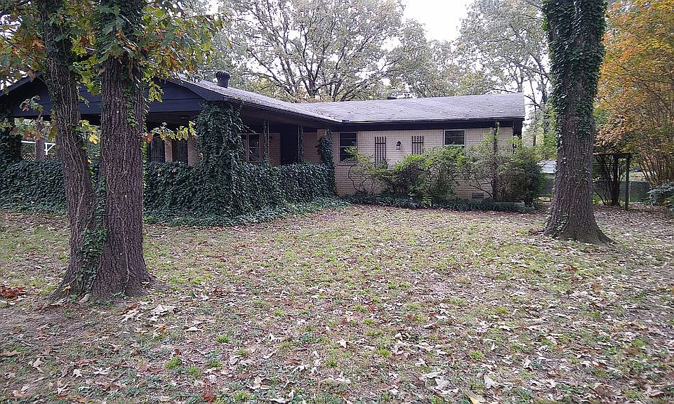 1st image of 23 Red Bud Dr