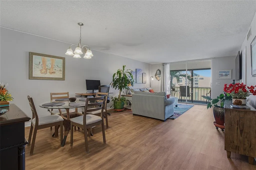 2 bed, 2.0 bath, 1110 sqft, $2,900 — Photo 4