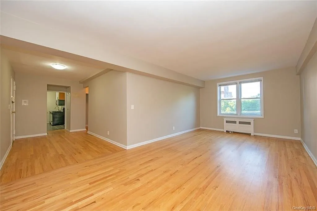 2 bed, 1100 sqft, $3,400 — Photo 4