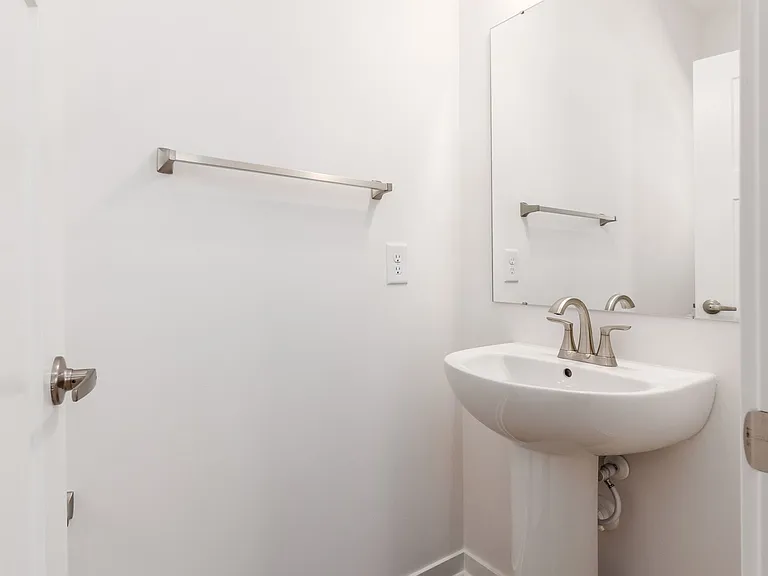 2787 Horsham Dr — Photo 7