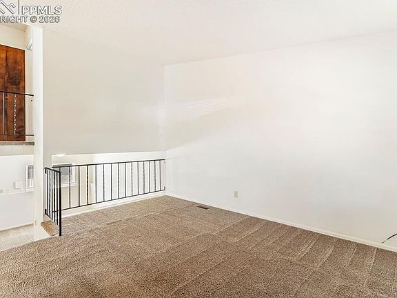 3rd image of 6745 Parkridge Ct