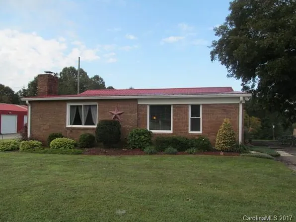 7099 Little Mountain Rd, Sherrills Ford, NC 28673