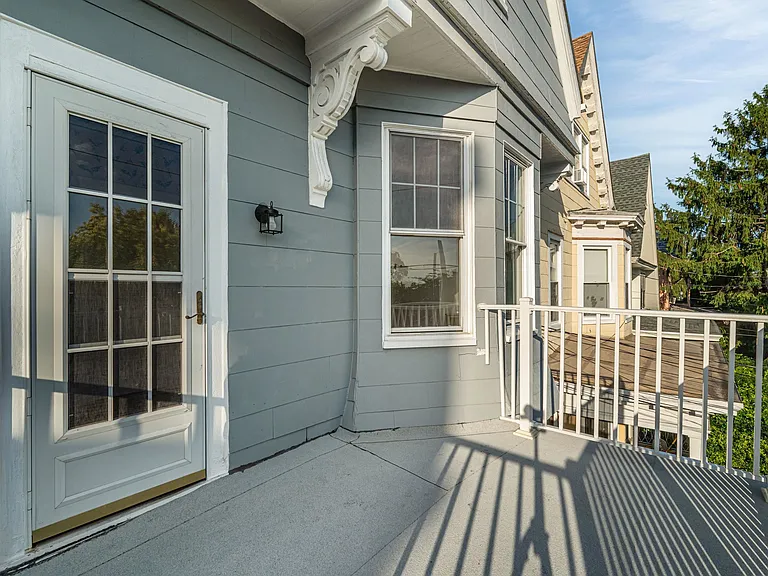 42 Duer Pl #2 — Photo 9