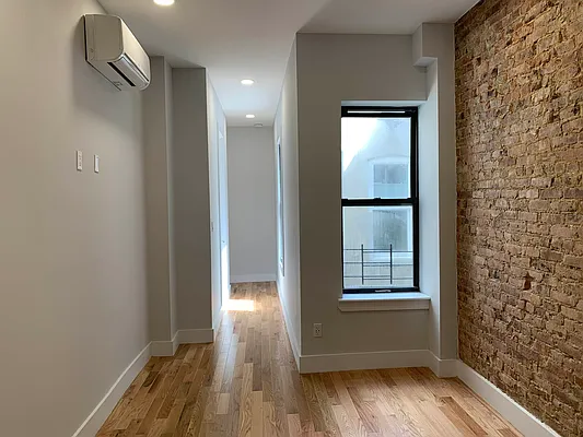 Rented by Evergreen Realty & Investments | media 15