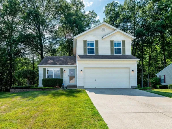 3377 Whispering Trees Dr, Amelia, OH 45102