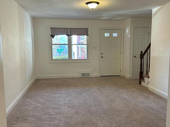 4th image of 1750 E St NE