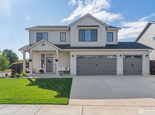 707 Cardinal Ave, Winlock, WA 98596