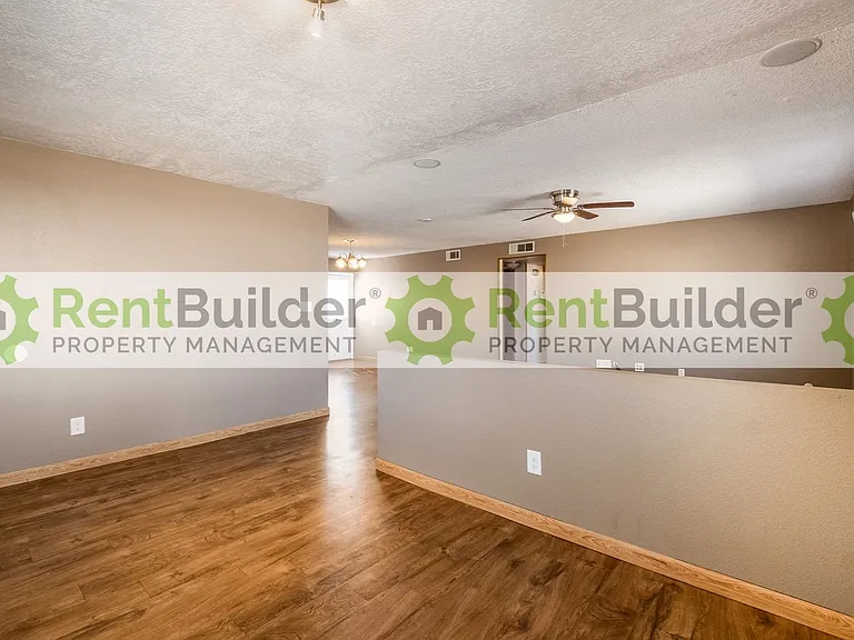 14104 Turner Pl NE — Photo 9