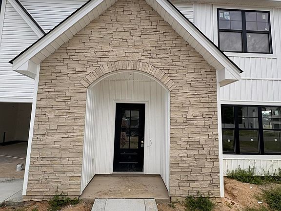3rd image of 1556 Eastbay Dr