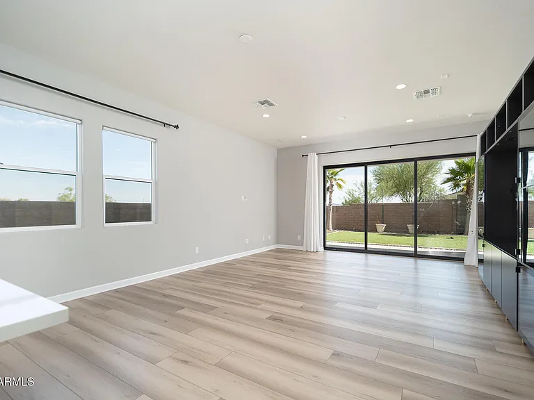 18161 W Windmere Dr — Photo 12