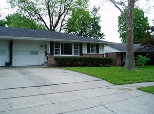 1003 E McHenry St, Urbana, IL 61801
