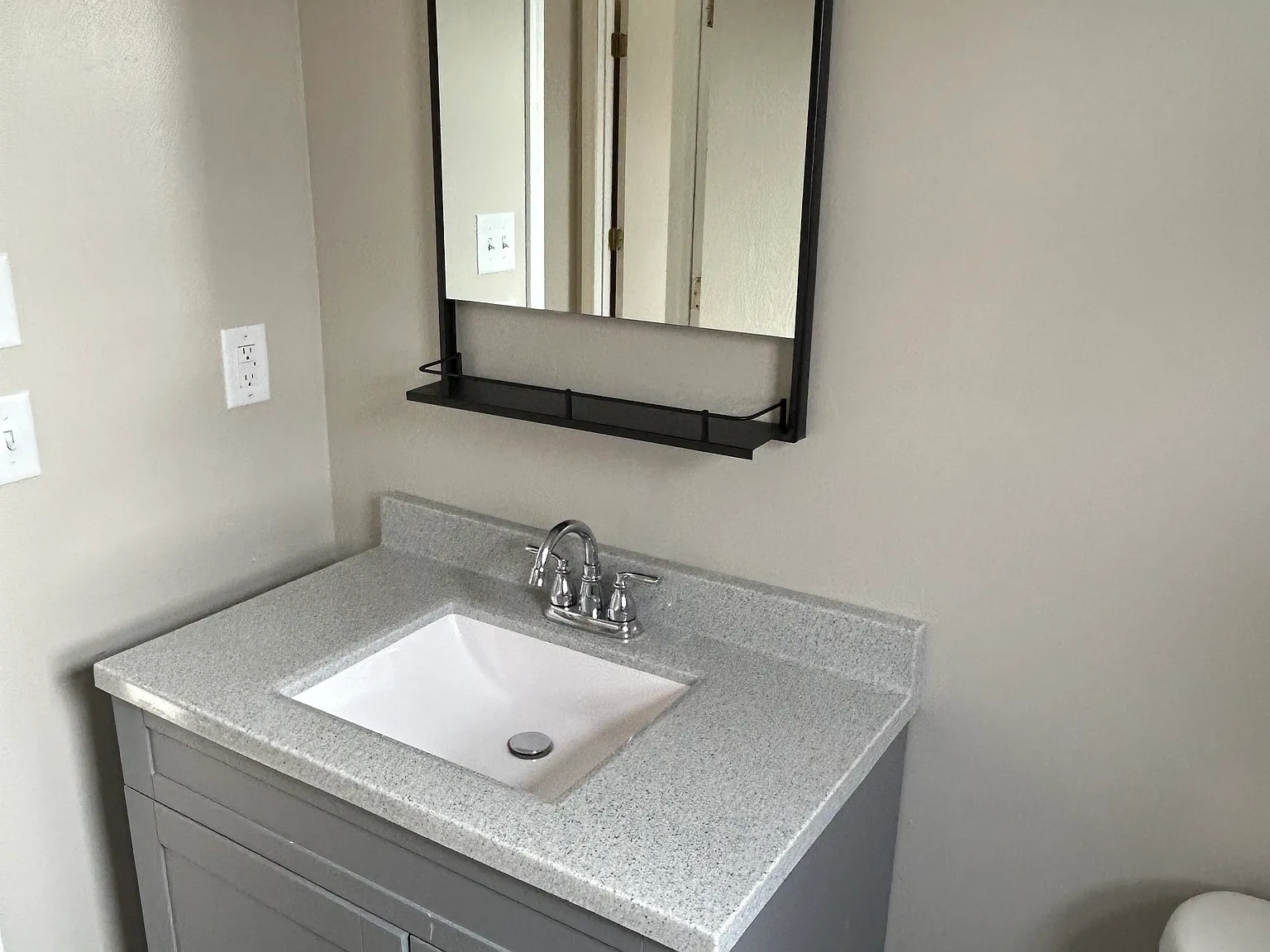 2 bed, 850 sqft, $1,350 — Photo 4