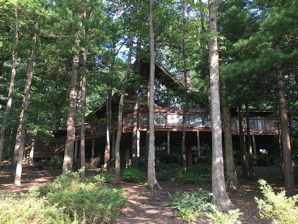 1st image of 104 Lake Shore Dr