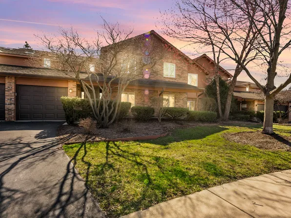 960 West Ct APT C, Naperville, IL 60563