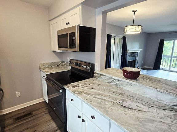 5th image of 510 Green Mountain Cir APT 89