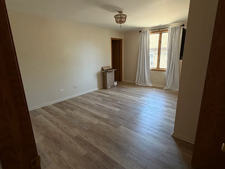 2858 S Emerald Ave #2 — Photo 3